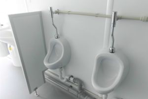 20' Herren WC-Container / Urinal - h+s container GmbH
