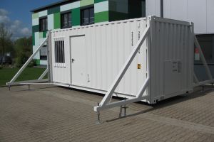 20' Werkstattcontainer / schwenkbare Stützen - h+s container GmbH