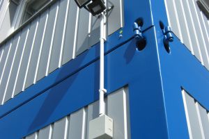 Aufenthalts- Bürocontaineranlage / Container 9er-Anlage - Außenleuchte mit Bewegungsmelder - h+s container GmbH