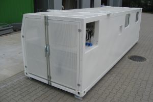 5,5m Energiespeichercontainer mit Isolierung / Schutztür mit Raum für Klimaanlage und Batterien - h+s container GmbH